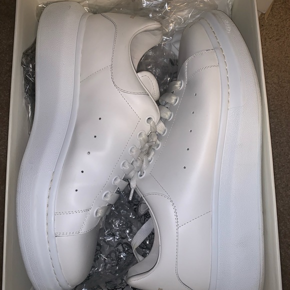 alexander mcqueen size 45